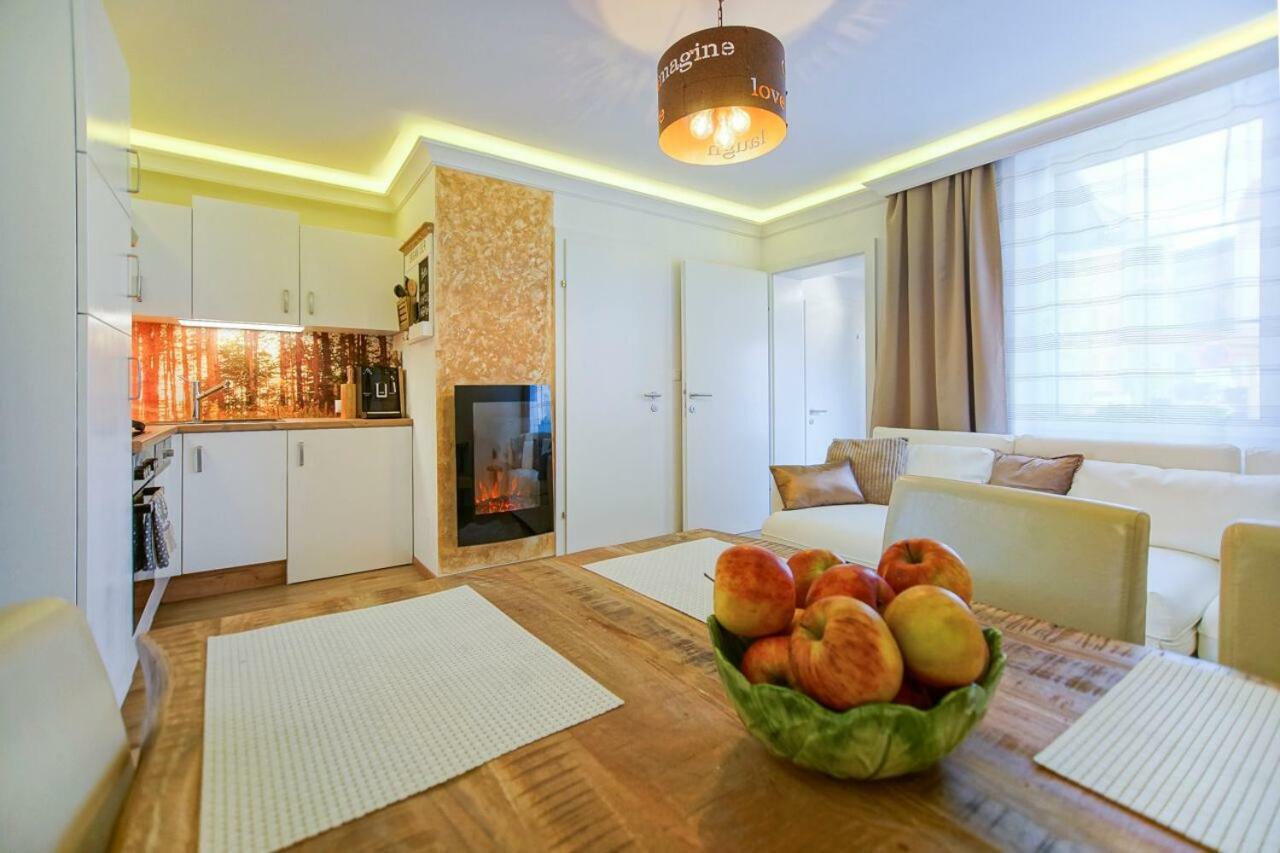 Ferienwohnung AusZeit Leoben 1 mit Terasse und gratis Parkplatz Exterior foto