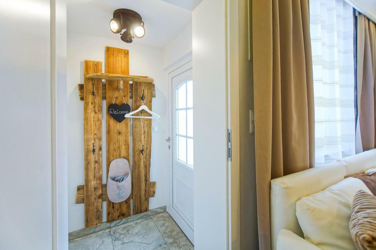 Ferienwohnung AusZeit Leoben 1 mit Terasse und gratis Parkplatz Exterior foto