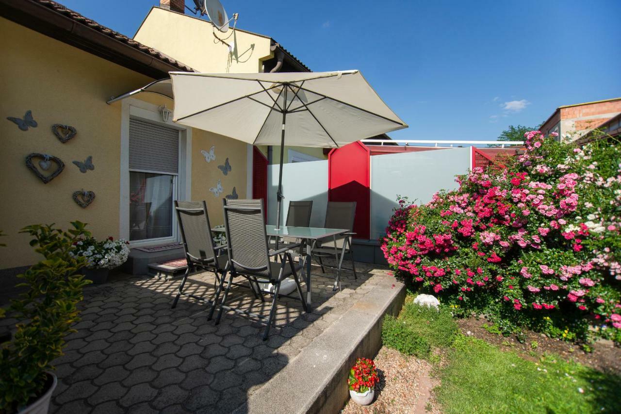 Ferienwohnung AusZeit Leoben 1 mit Terasse und gratis Parkplatz Exterior foto