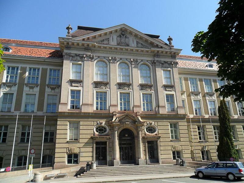 Ferienwohnung AusZeit Leoben 1 mit Terasse und gratis Parkplatz Exterior foto