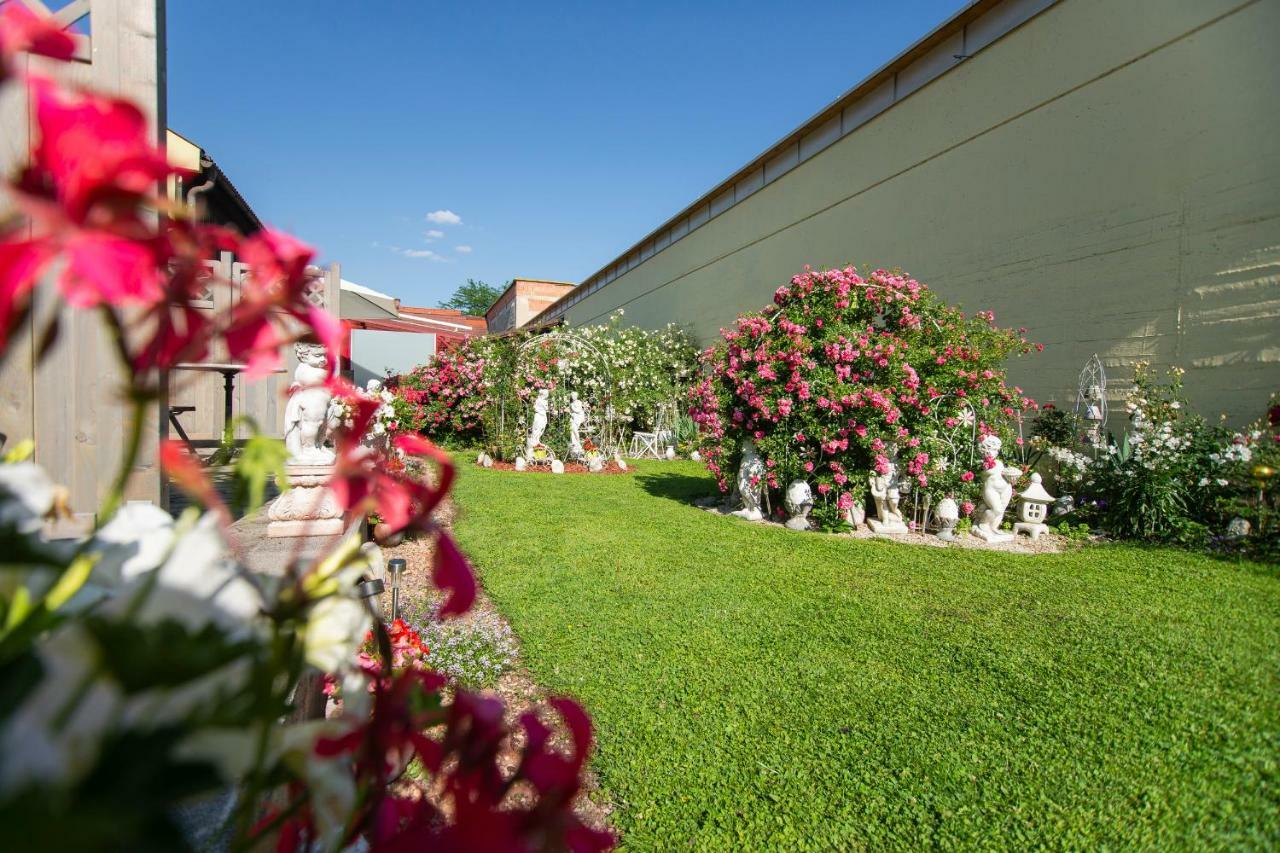 Ferienwohnung AusZeit Leoben 1 mit Terasse und gratis Parkplatz Exterior foto